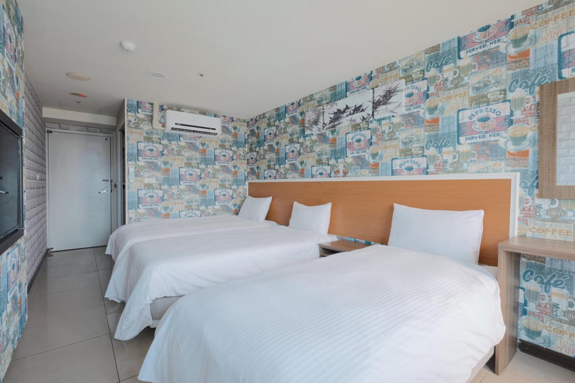 E Lim Hotel Чжунлі Номер фото