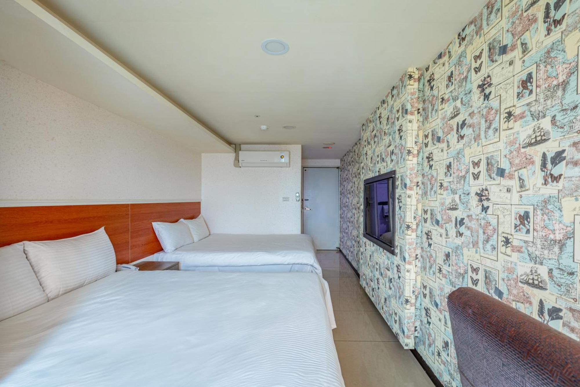 E Lim Hotel Чжунлі Номер фото