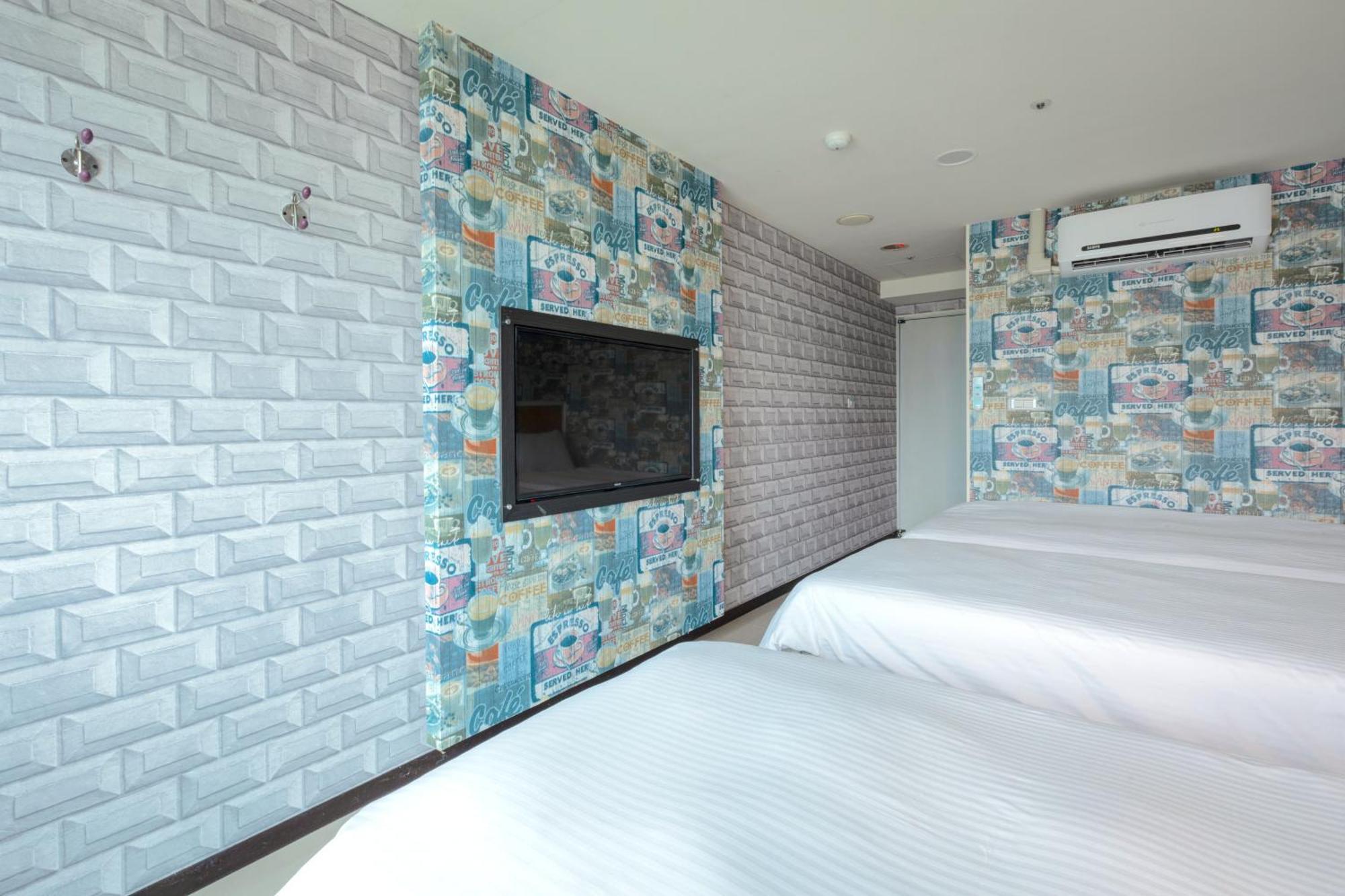 E Lim Hotel Чжунлі Номер фото